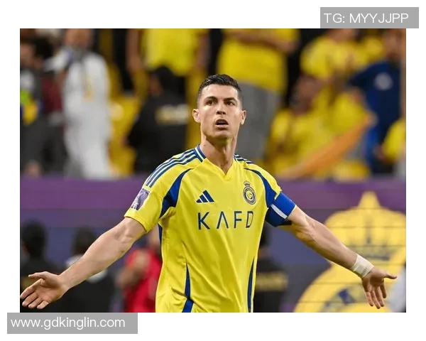 足球明星中谁的技术水平最为出众引发球迷热议与讨论