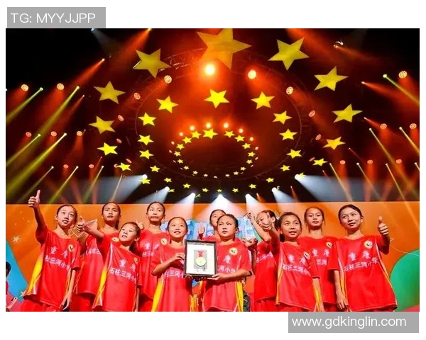 足球明星精彩瞬间全景回顾尽览足坛传奇风采与荣耀时刻