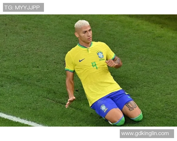 足球明星背心图片大全汇总展现各大球星经典球衣风采与设计魅力