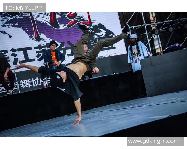 全国街舞大赛特别报道：深圳滑板队的奋斗经历